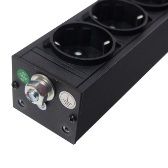 Блок распределения питания BNH B800.M, Schuko х24, шнур 3м, 1451х52х44,4 мм(ВхШхГ), 32А, 1ф, вход IEC 309 32A P+N+E, чёрный